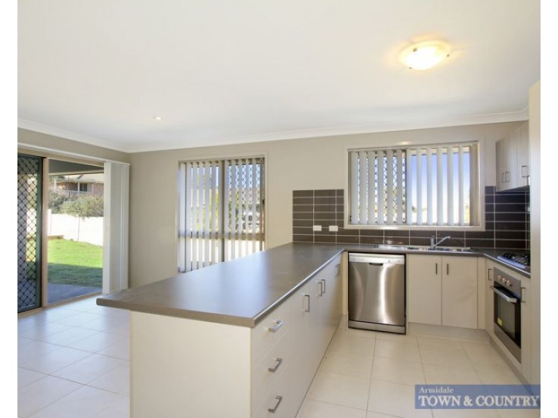 15 Golden Grove, Armidale NSW 2350