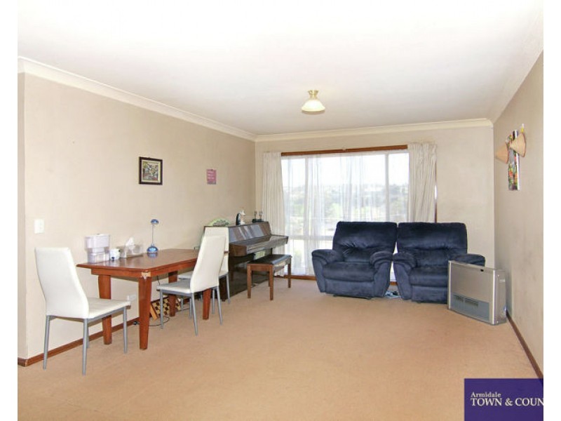2/16 Napier Court, Armidale NSW 2350