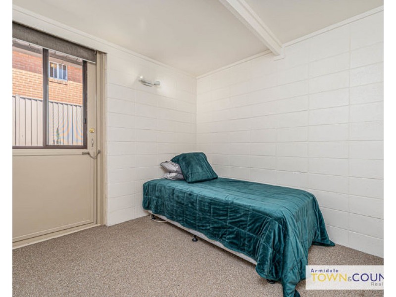 2/4 Drummond Avenue, Armidale NSW 2350