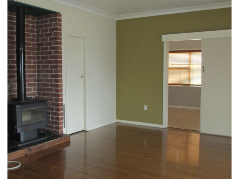 15 Richardson Avenue, Armidale NSW 2350