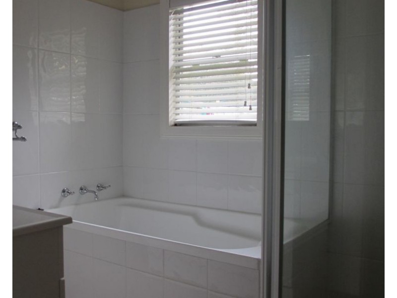 15 Richardson Avenue, Armidale NSW 2350