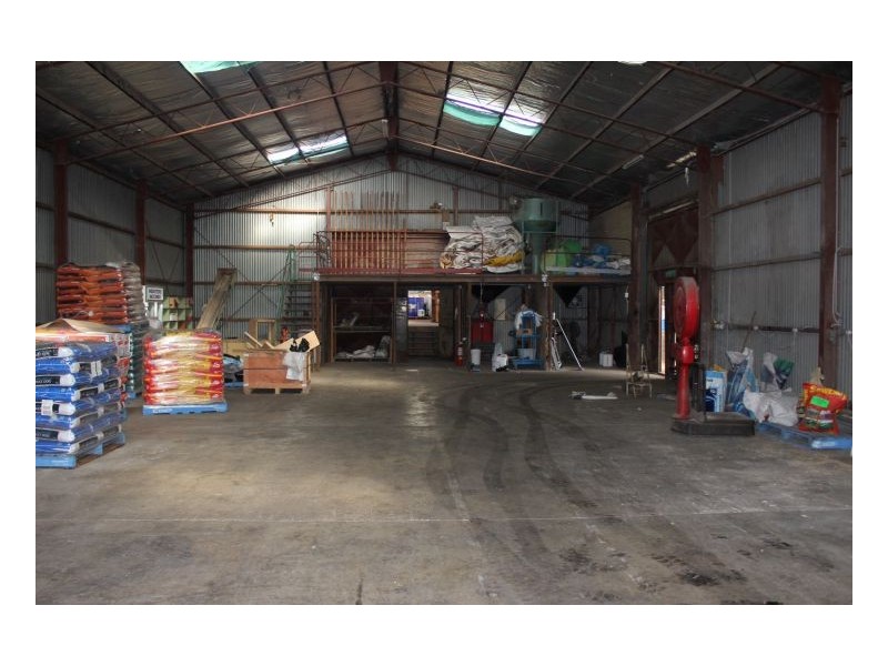 2/213 Barney Street, Armidale NSW 2350