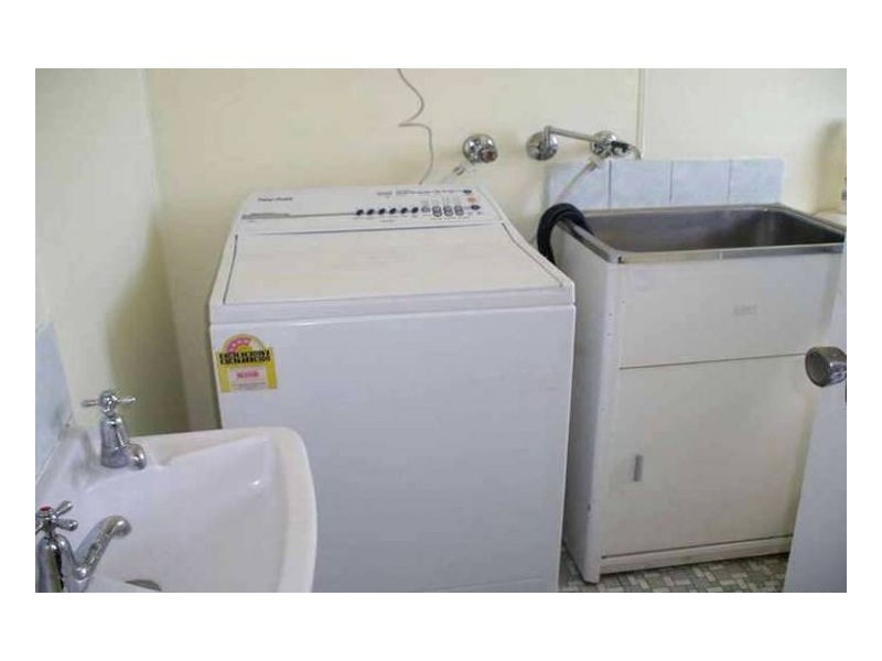 1/198 Canambe Street, Armidale NSW 2350