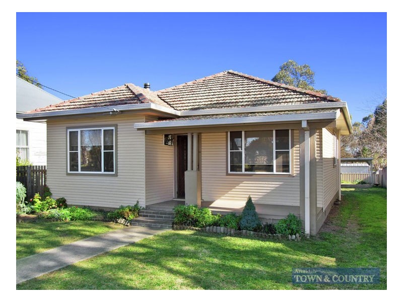 86 Kennedy Street, Armidale NSW 2350