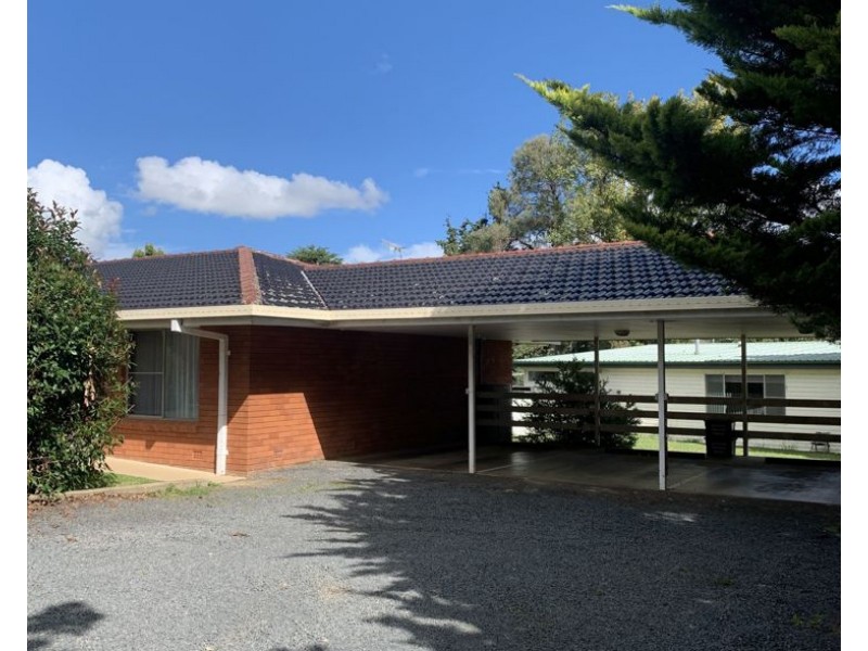 3/5 Bellevue Road, Armidale NSW 2350