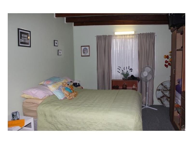 12 Bracken Street, Hillgrove NSW 2350