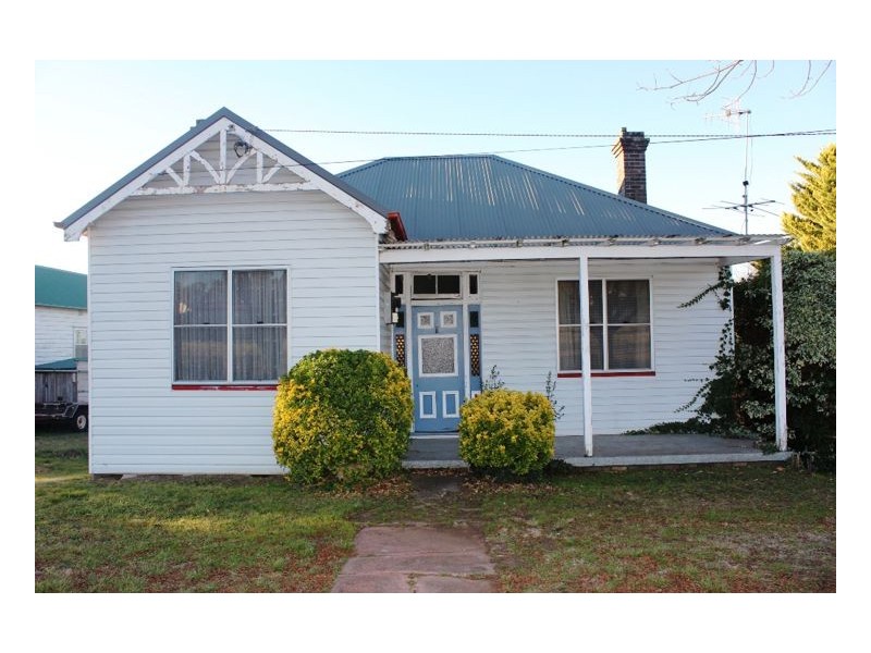 199 Mann Street, Armidale NSW 2350