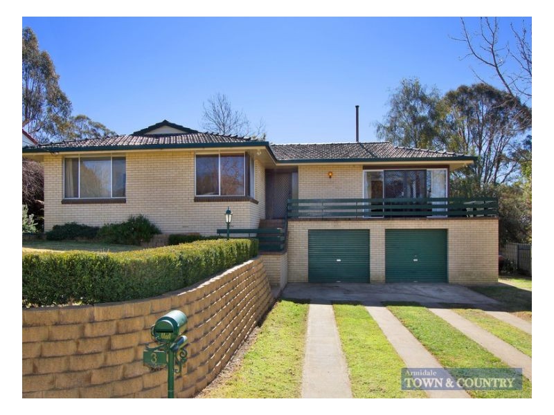3 Yallambee Avenue, Armidale NSW 2350
