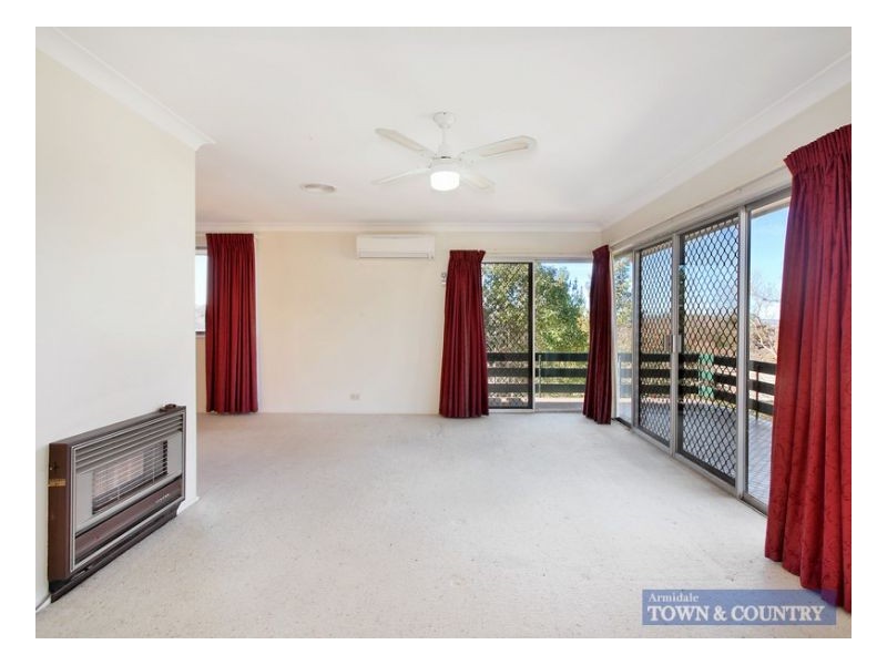 3 Yallambee Avenue, Armidale NSW 2350