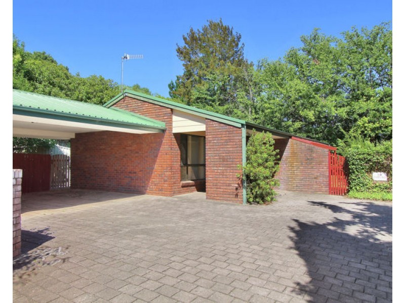 2/23 The Avenue, Armidale NSW 2350