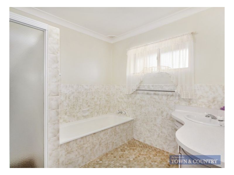 30 Dangarsleigh Road, Armidale NSW 2350