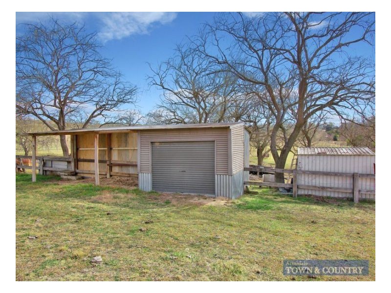 30 Dangarsleigh Road, Armidale NSW 2350