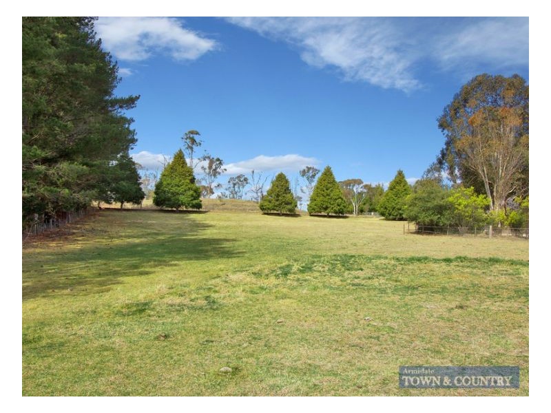 30 Dangarsleigh Road, Armidale NSW 2350