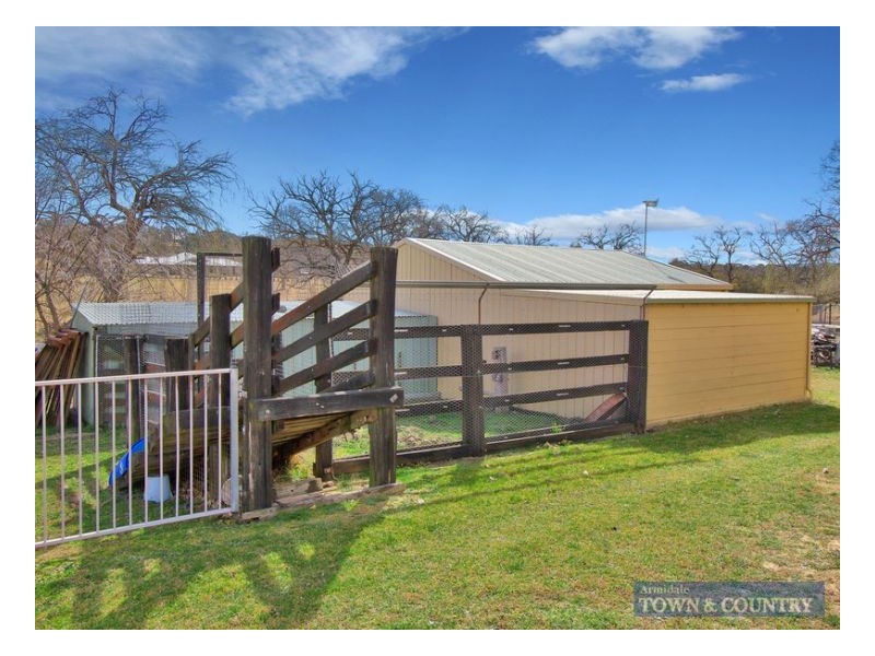 30 Dangarsleigh Road, Armidale NSW 2350