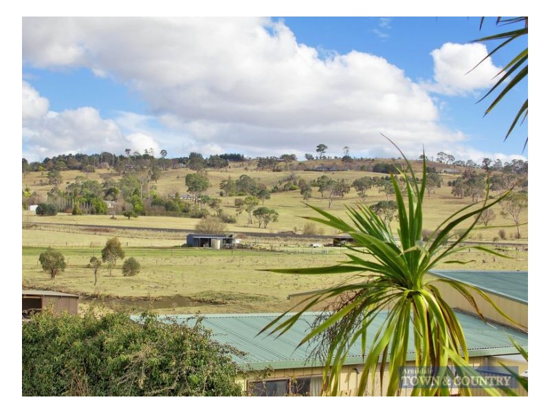 30 Dangarsleigh Road, Armidale NSW 2350