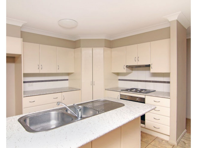 2/32 Golden Grove, Armidale NSW 2350