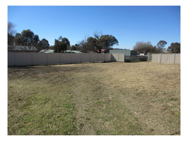24 Rusden Court, Armidale NSW 2350