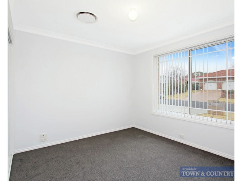 13a Grills Place, Armidale NSW 2350