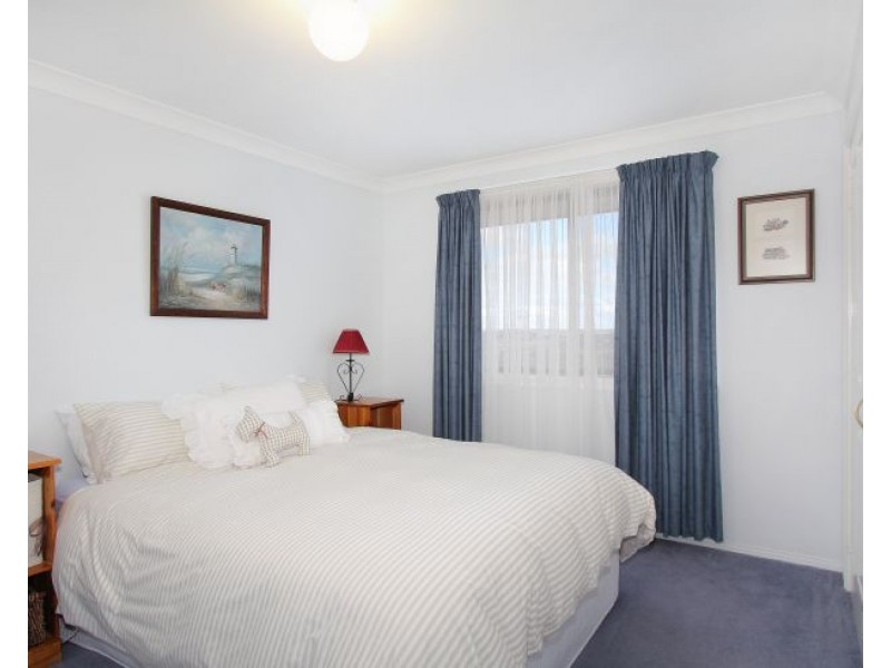 24 McCarthy Crescent, Armidale NSW 2350