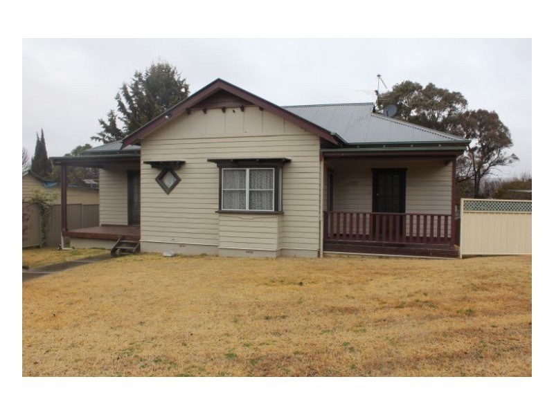 6 Marshall Avenue, Armidale NSW 2350