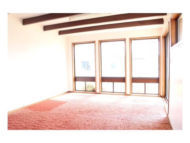 14 Webb Place, Armidale NSW 2350