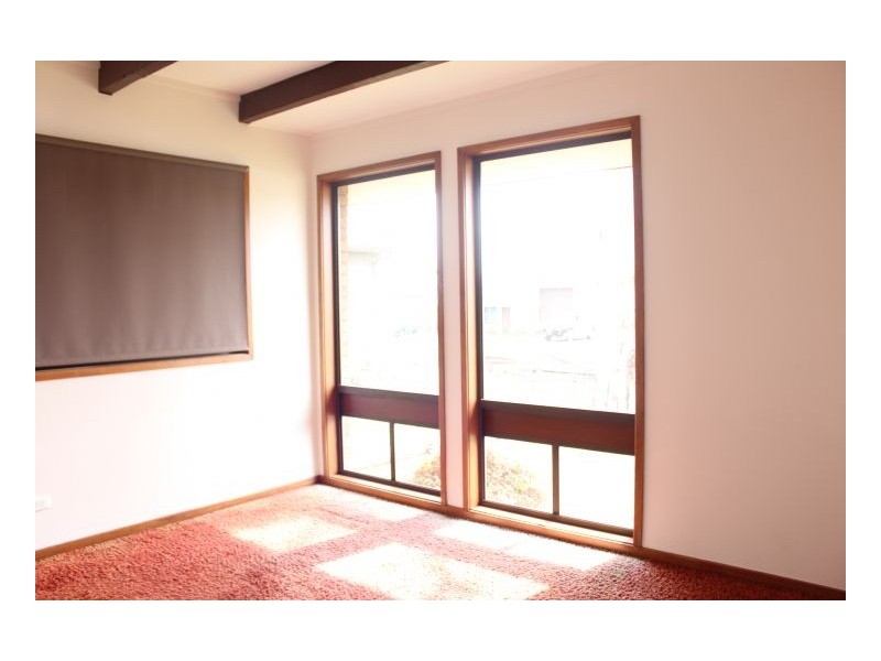 14 Webb Place, Armidale NSW 2350