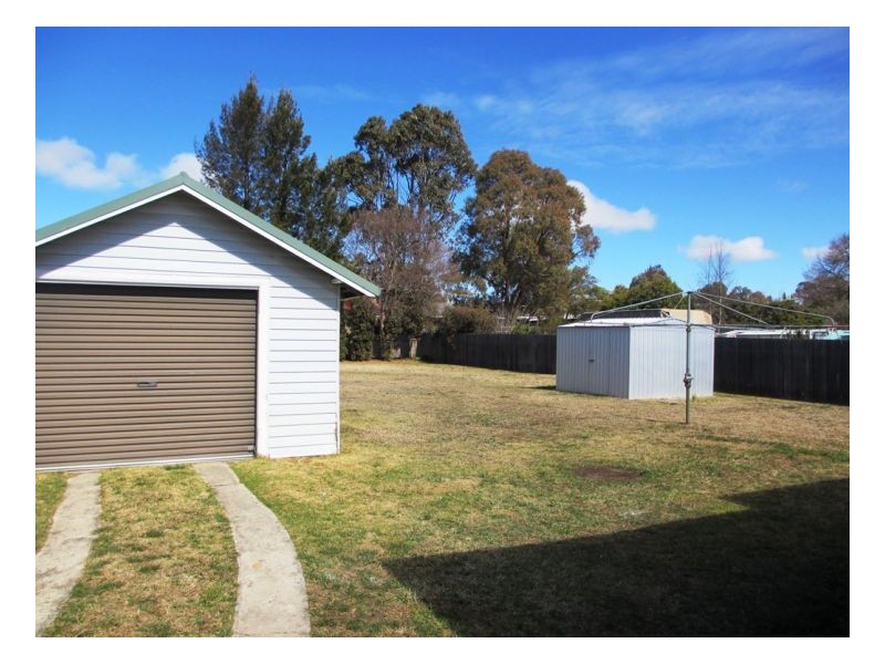 60 Mossman Street, Armidale NSW 2350