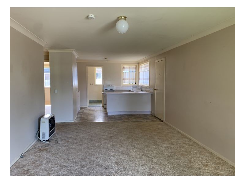 2/20 White Avenue, Armidale NSW 2350