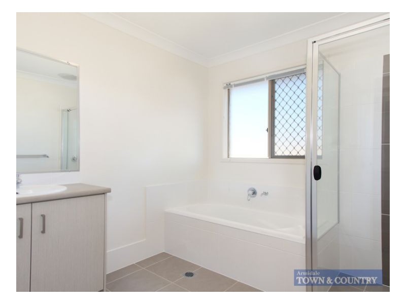 43 Claret Ash Drive, Guyra NSW 2365