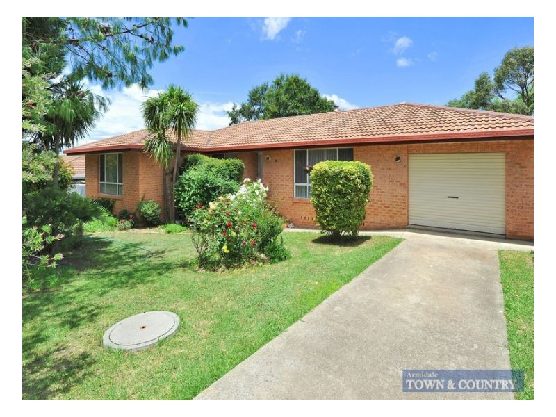 20 Yallambee Avenue, Armidale NSW 2350