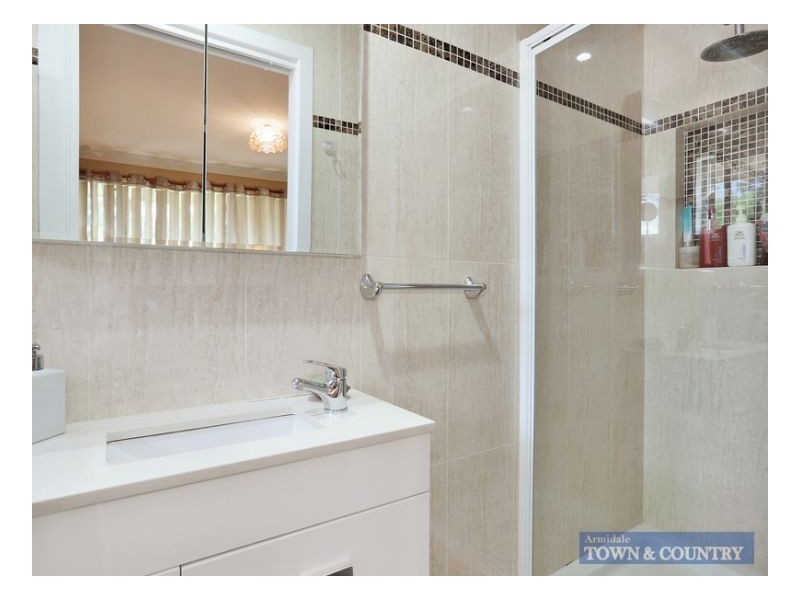 20 Yallambee Avenue, Armidale NSW 2350