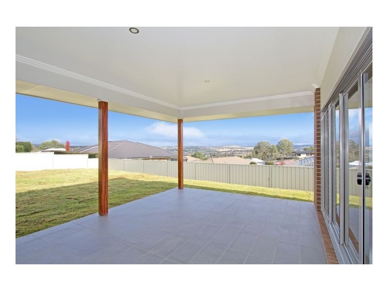 8 Grandview Crescent, Armidale NSW 2350