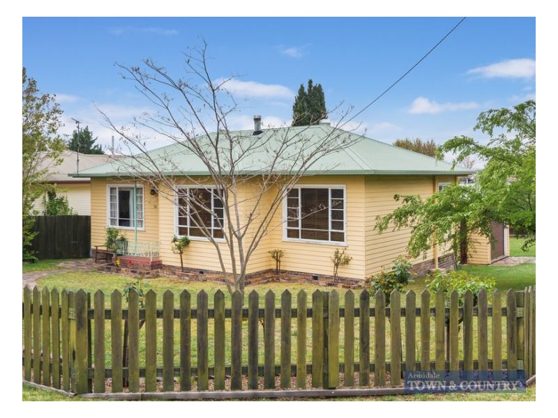 94 Newton Street, Armidale NSW 2350