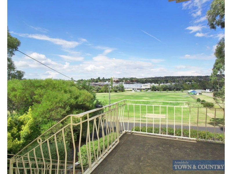 163 Kirkwood Street, Armidale NSW 2350