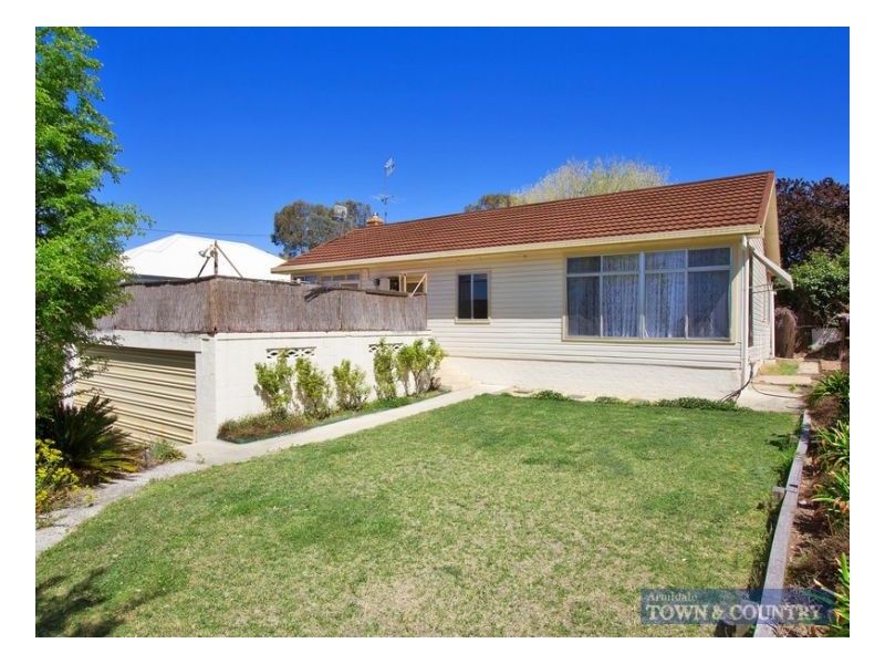 8 Rockvale Road, Armidale NSW 2350