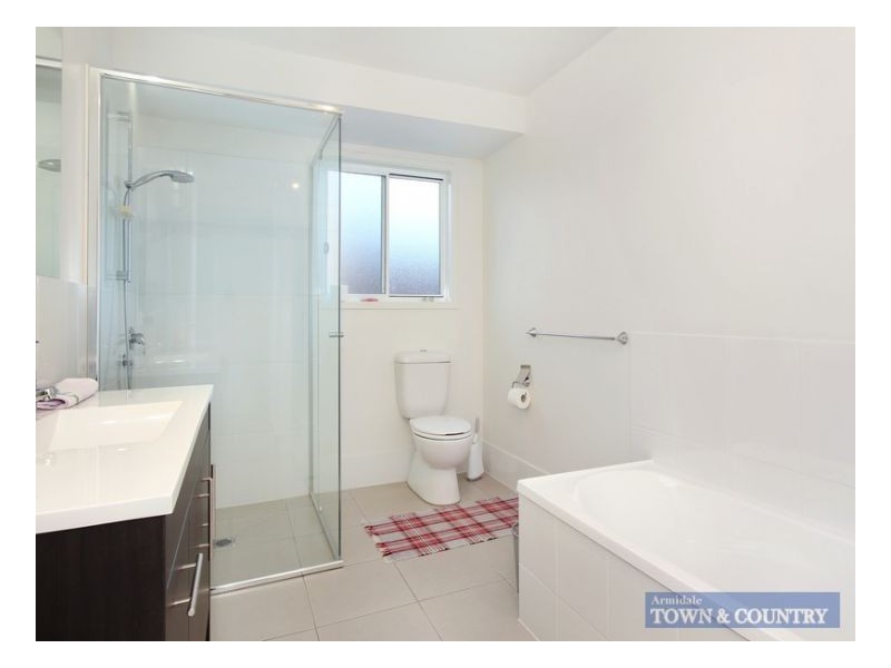 2/8 Power Place, Armidale NSW 2350