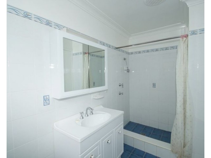 2/75 Queen Elizabeth Drive, Armidale NSW 2350
