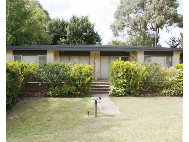 2/75 Queen Elizabeth Drive, Armidale NSW 2350