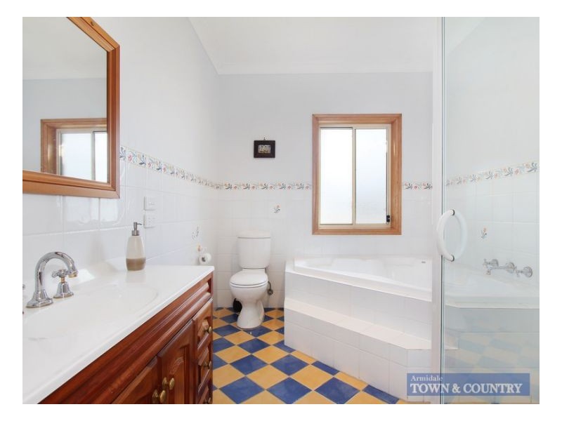 41 McCannas Road, Armidale NSW 2350