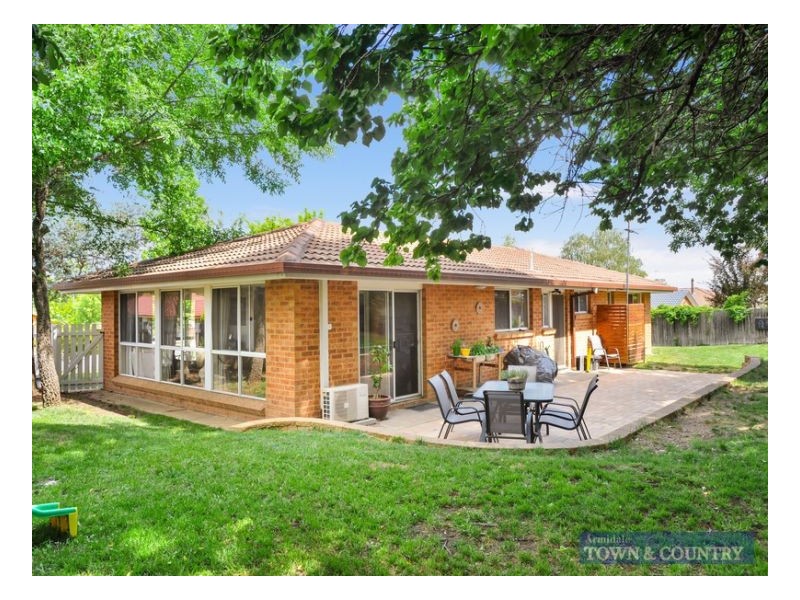 9 Howard Place, Armidale NSW 2350