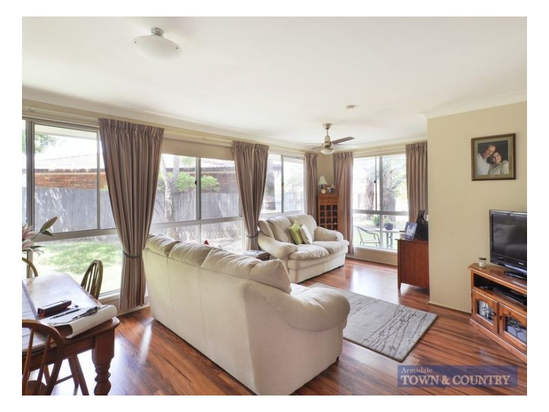 9 Howard Place, Armidale NSW 2350
