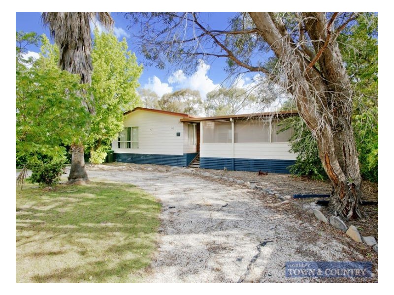 22 James Avenue, Armidale NSW 2350