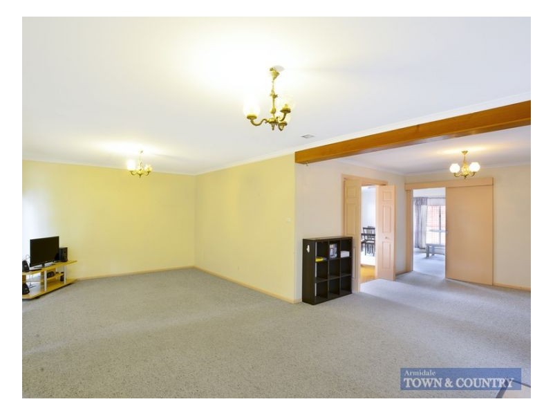 22 James Avenue, Armidale NSW 2350