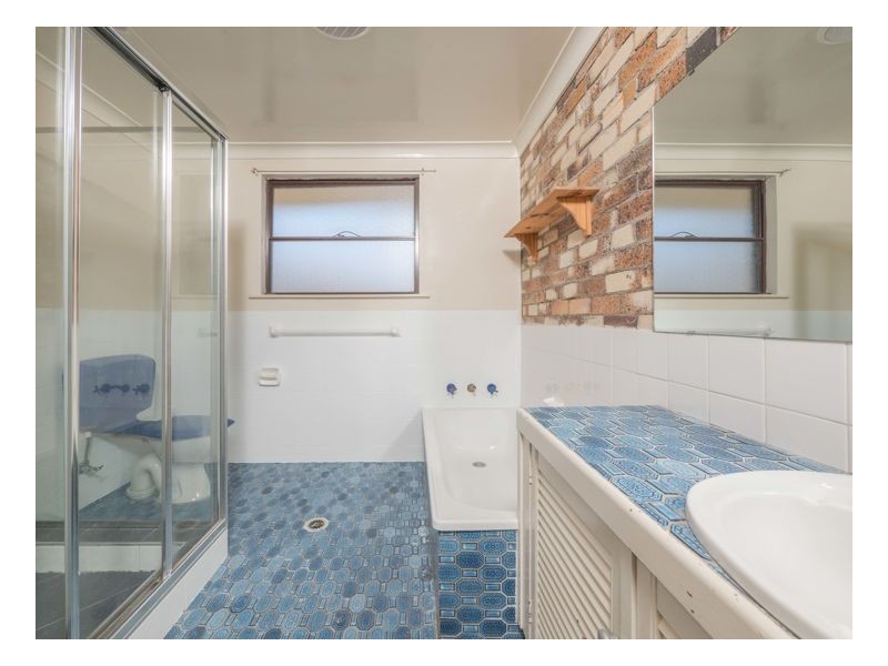 11 Kathleen Crescent, Armidale NSW 2350