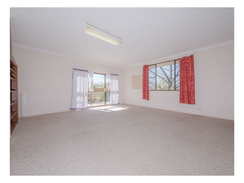 11 Kathleen Crescent, Armidale NSW 2350