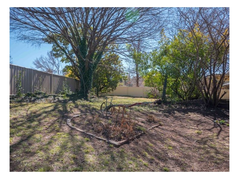 11 Kathleen Crescent, Armidale NSW 2350