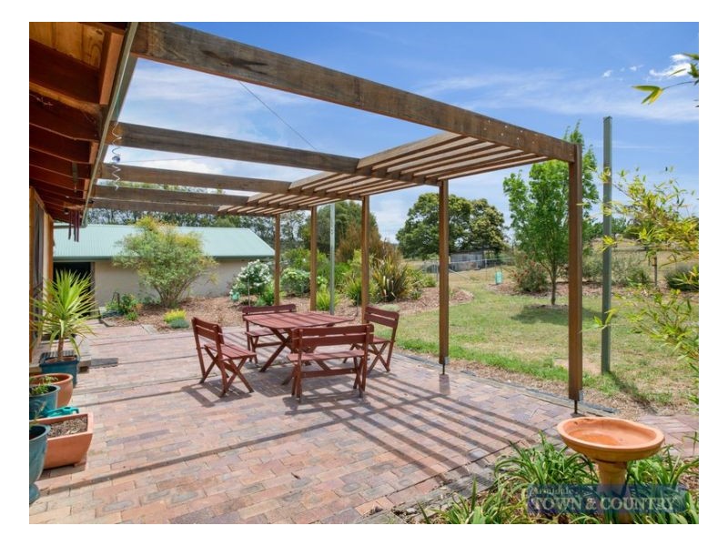 21 Roseneath Lane, Armidale NSW 2350