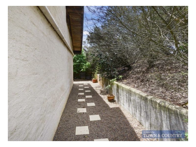 21 Roseneath Lane, Armidale NSW 2350