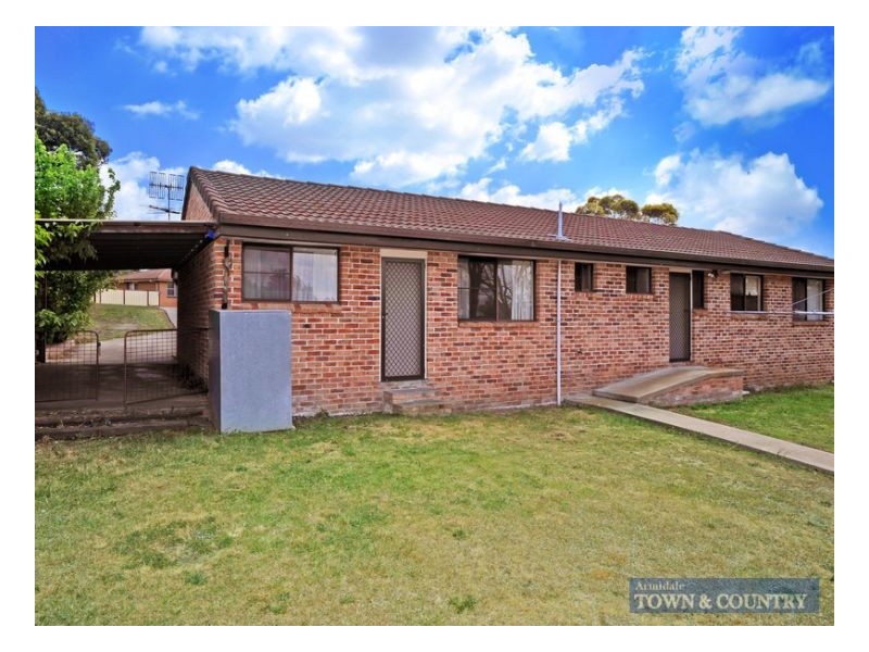 2 Howard Place, Armidale NSW 2350