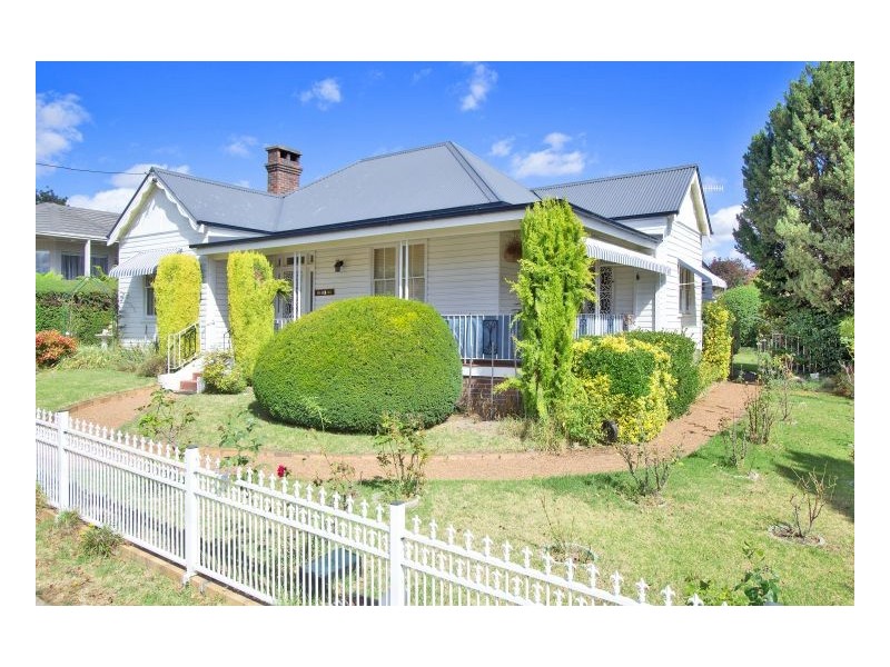 176 Marsh Street, Armidale NSW 2350